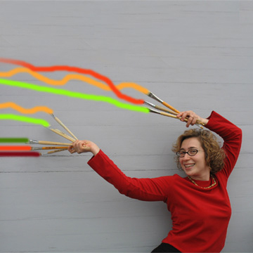 Sara_brushes_square_web_5